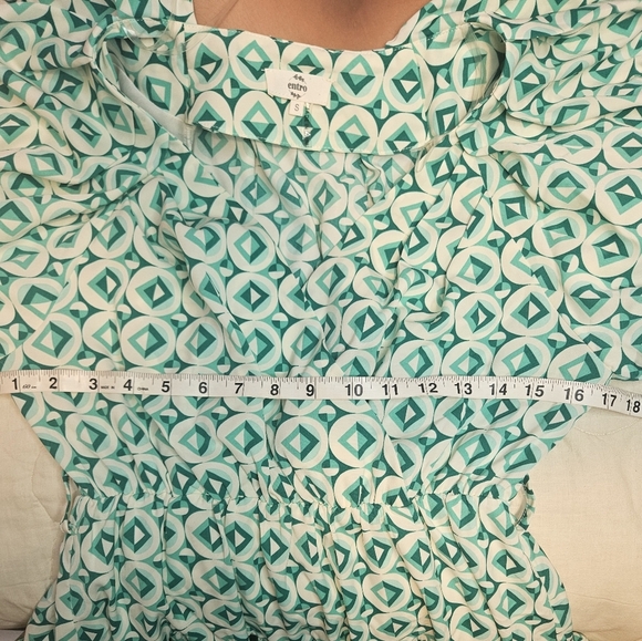 🩷💜Entro Green & White Puff Sleeve Mini Dress – Size Small🩷💚 - Picture 2 of 8